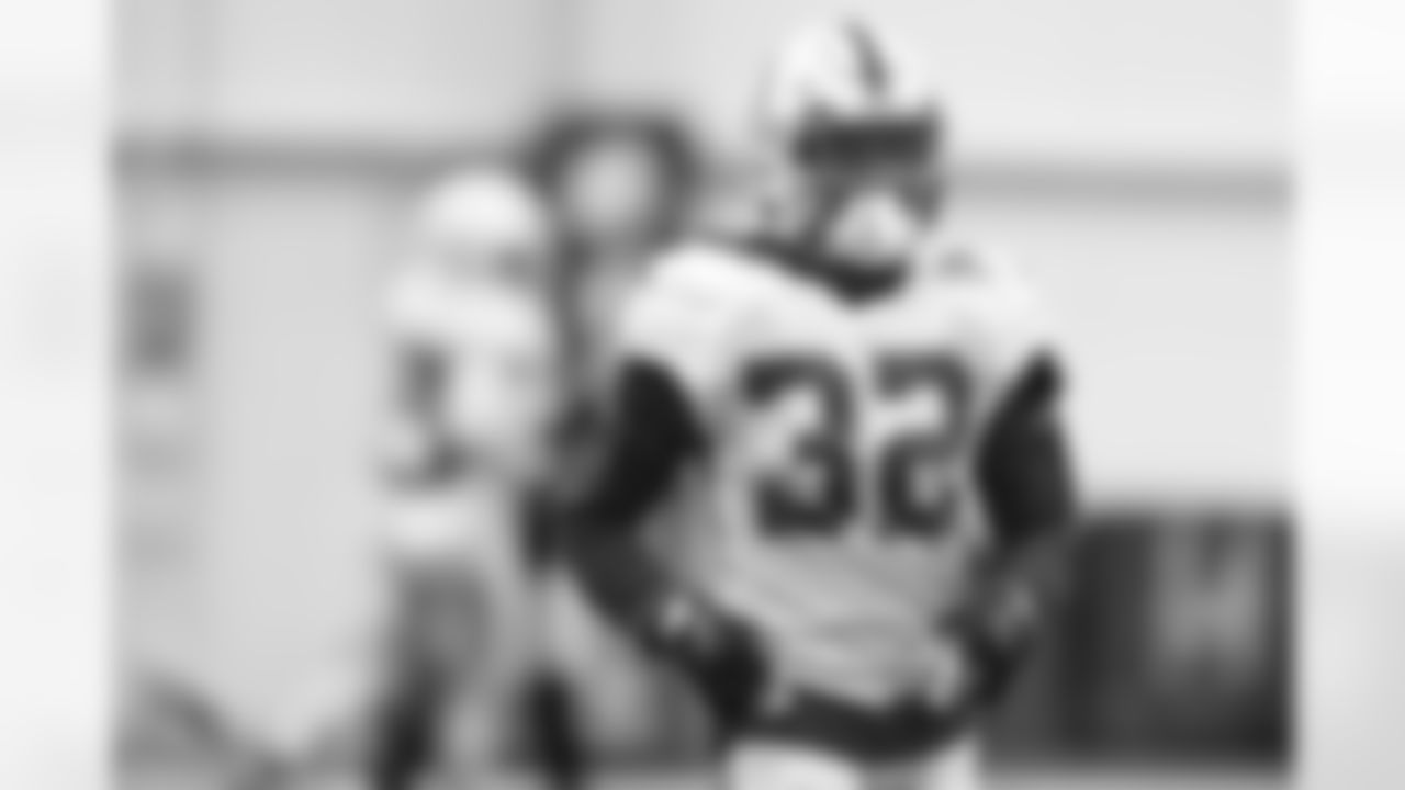 32 S Julian Blackmon