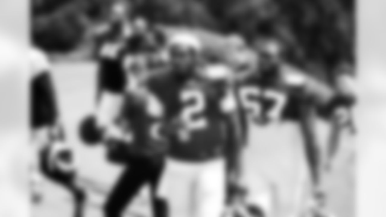 WR D.J. Montgomery #2 and LB Jaylon Carlies #57