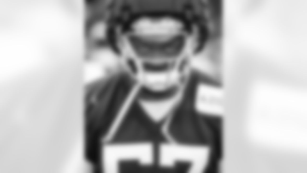 LB Jaylon Carlies #57